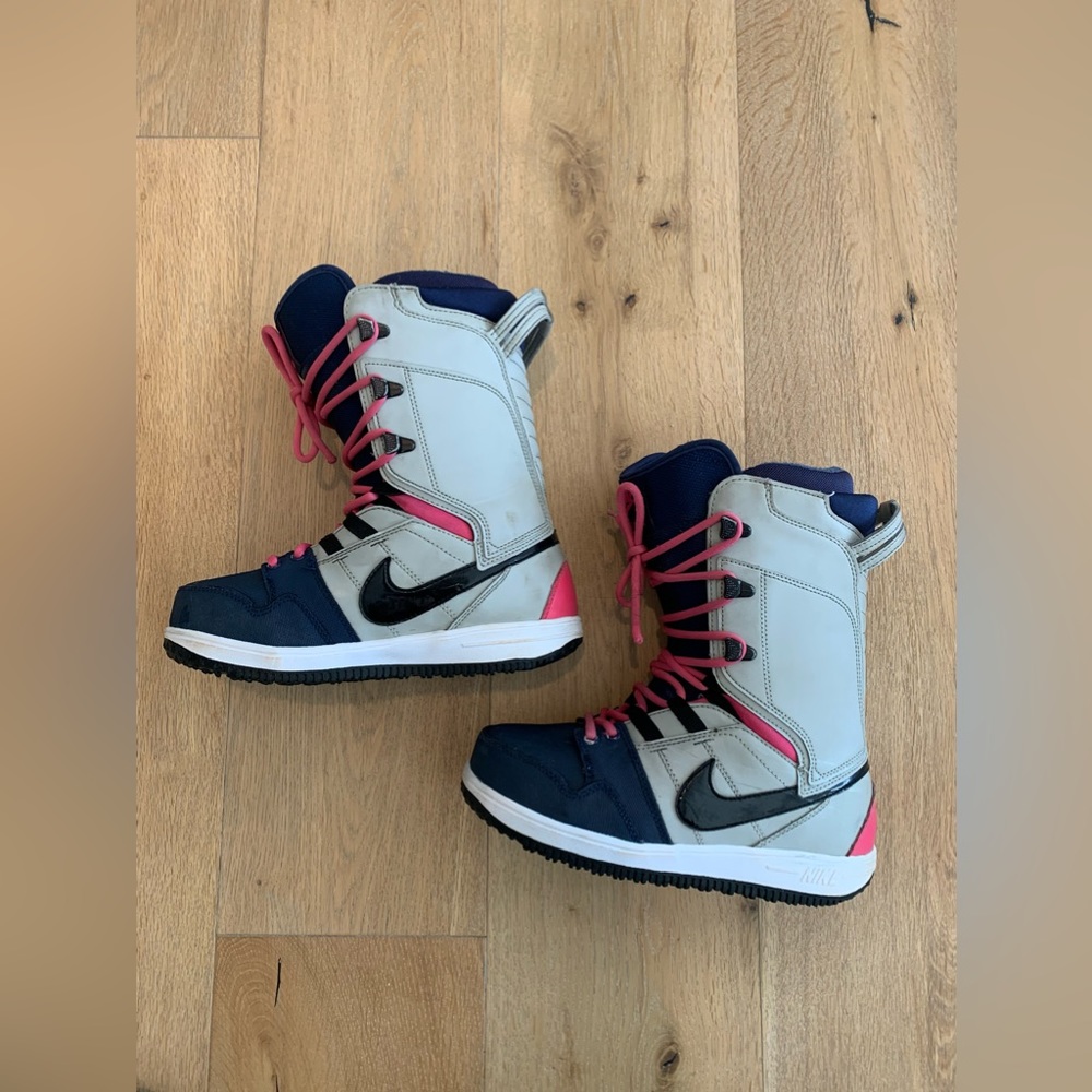 Women’s Nike Vapen Snowboard Boots Size 6